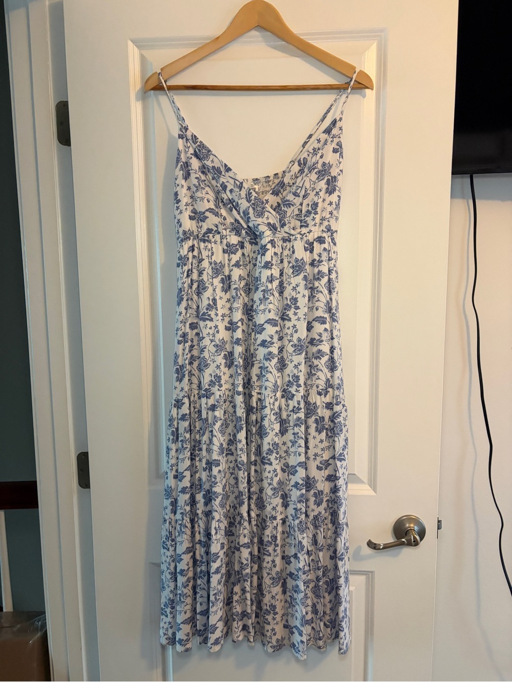 Women’s Blue Floral Spaghetti Strap Maxi Dress NWOT